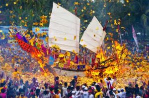 Festival Bakar Tongkang @ Riau
