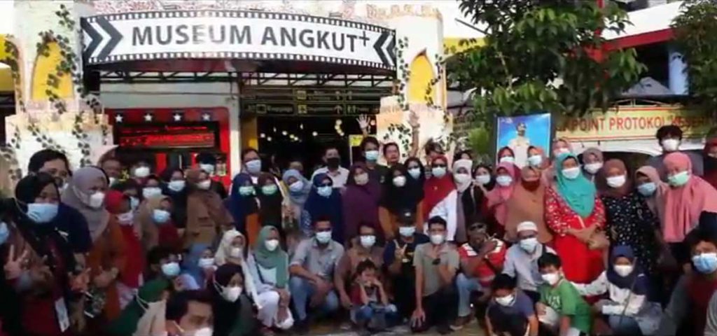 Keluarga Besar SMPN 3 Lampung Tengah